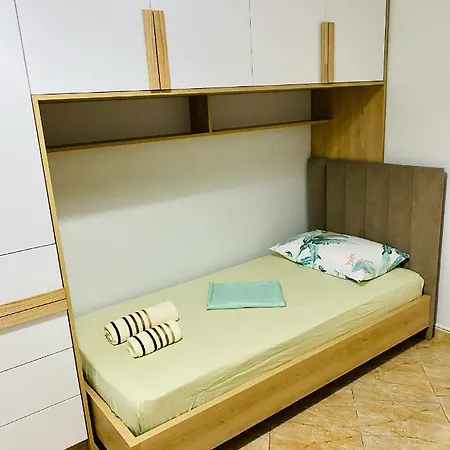 Holiday Apartment *